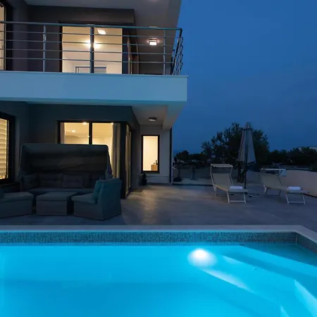 Casa de Férias House Marion Kaštel Novi